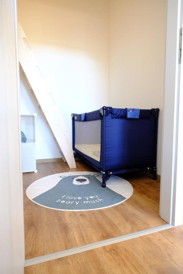 B3 - Bike & Bed Bitterfeld Lägenhet Exteriör bild